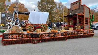 Pumpkin show float 2022